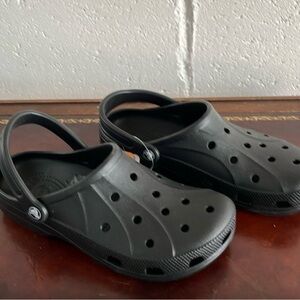 NWT Black Crocs Clogs Men’s size 9 / Women’s size 11
